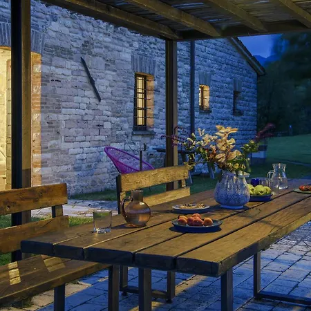 Checello 12 By Marche Villa Cagli