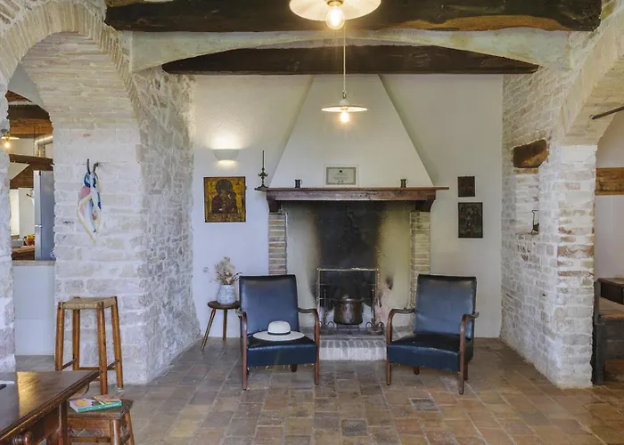 Βίλα Checello 12 By Marche